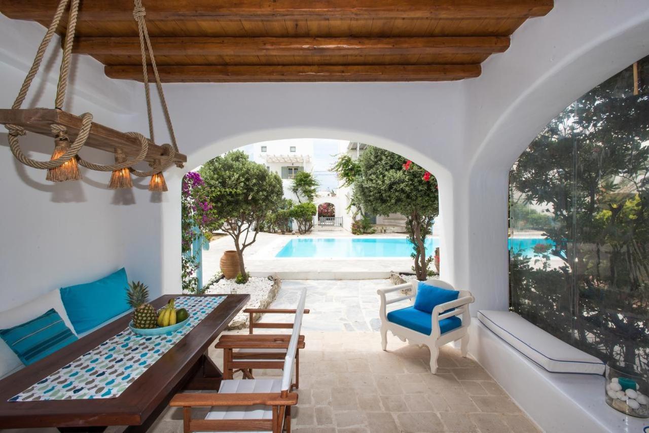 Mykonian Style W Shared Pool Houses & Nighttime Security Guard 오르노스 외부 사진