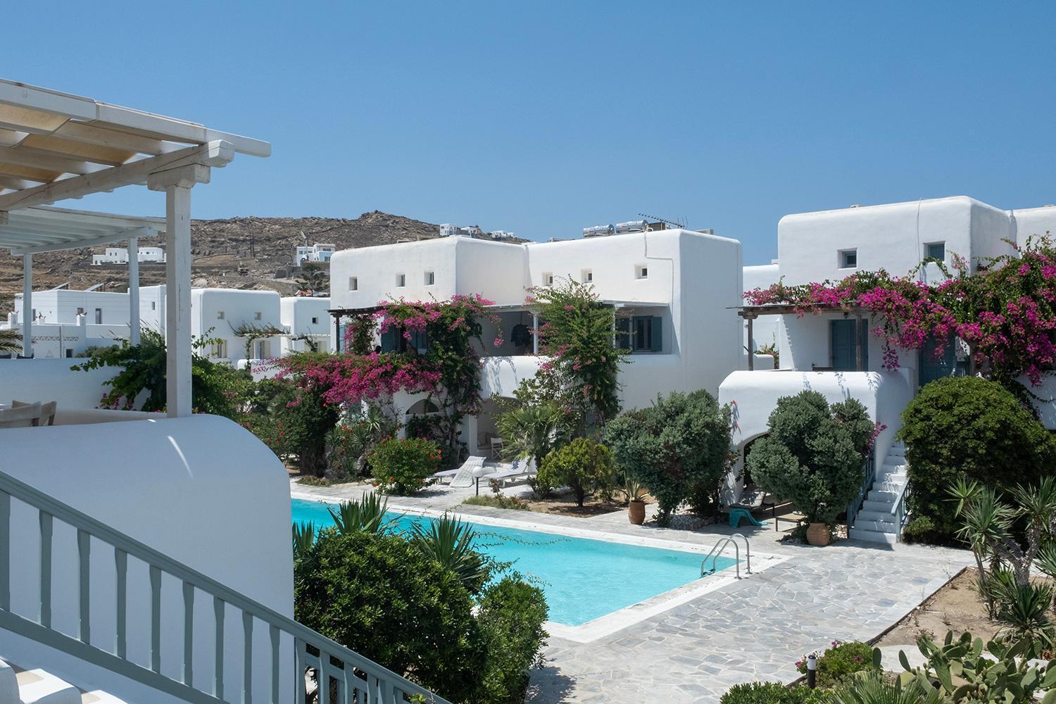 Mykonian Style W Shared Pool Houses & Nighttime Security Guard 오르노스 외부 사진